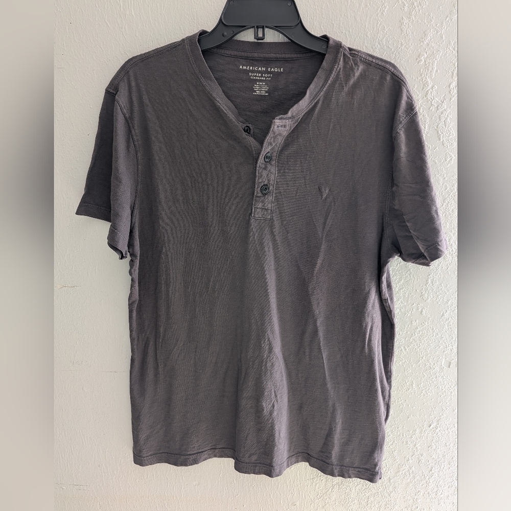 American Eagle Outfitters Men's Charcoal Henley Tee